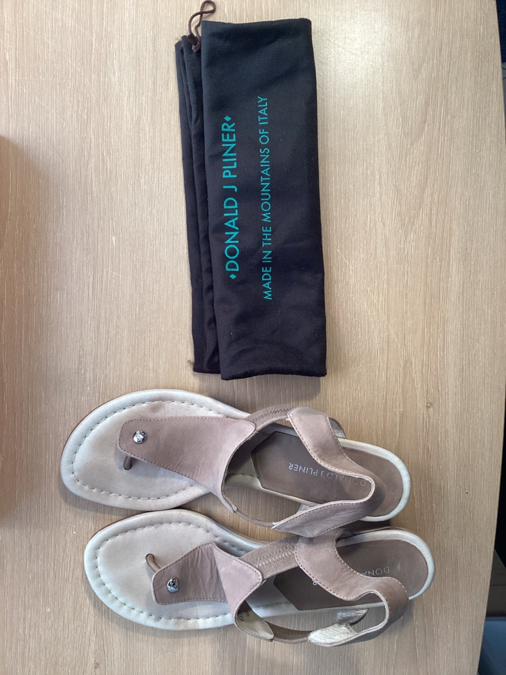 Donald Pliner Taupe Suede Toe-Ring Sandals